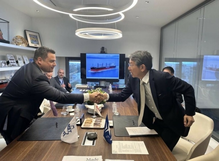 Η Meadway Shipping and Trading Inc έχει σε εξέλιξη ναυπηγικό πρόγραμμα για επτά φορτηγά πλοία