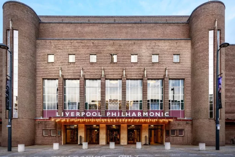 Οχι, το Λίβερπουλ δεν είναι μόνο το στάδιο “Ανφιλντ” και η ιστορία με τους Μπιτλς – Ολες οι εμπειρίες που αξίζουν σε έναν προορισμό – έκπληξη