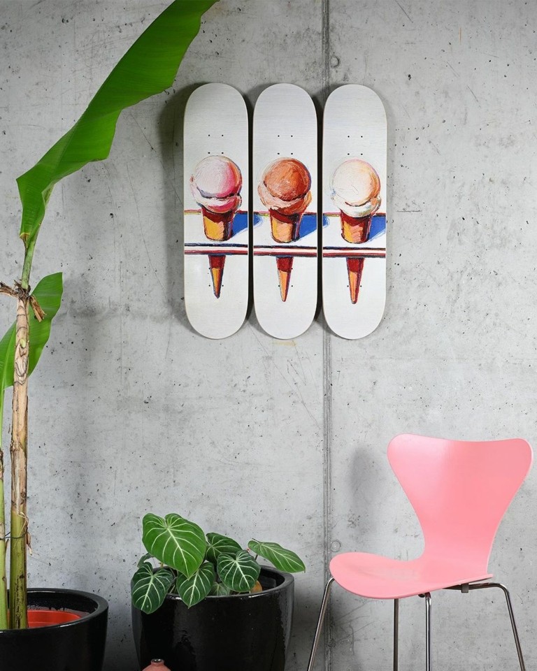 Τα πιο περιζήτητα skateboards στον κόσμο με έργα των Andy Warhol, Jeff Koons, Ai Weiwei