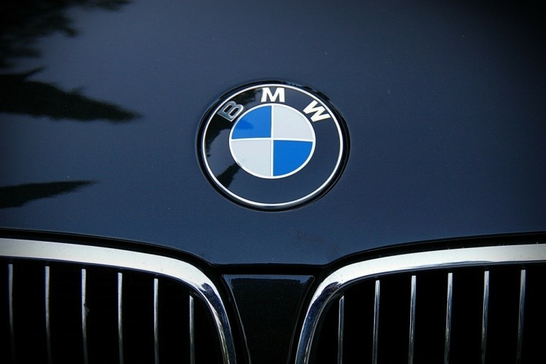 BMW: Συνεργασία με τη Rimac Technology στο κομμάτι των μπαταριών υψηλής τάσης