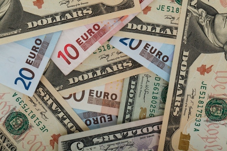 Συνάλλαγμα: Άνοδος για το ευρώ έναντι του δολαρίου