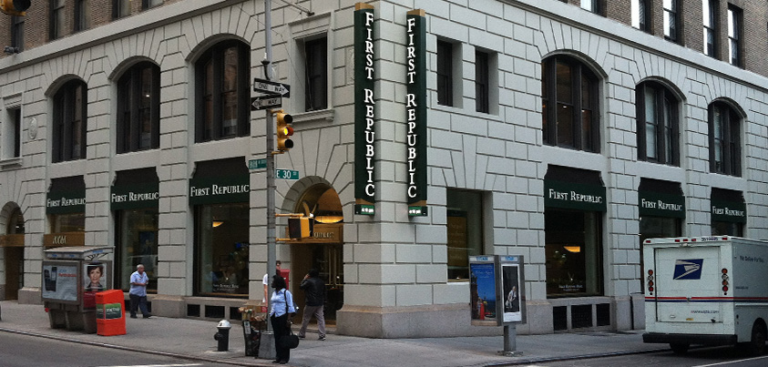 Τι εξετάζουν οι ΗΠΑ για τη διασφάλιση των καταθέσεων μετά την κατάρρευση της First Republic Bank