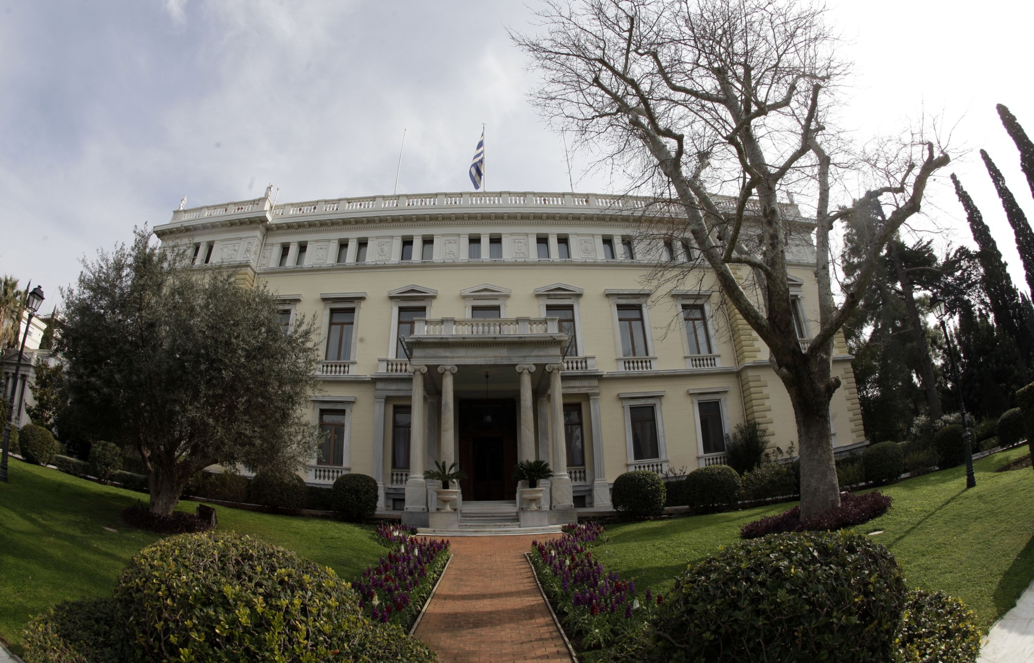 Ματαιώνεται η δεξίωση για την επέτειο της αποκατάστασης της Δημοκρατίας