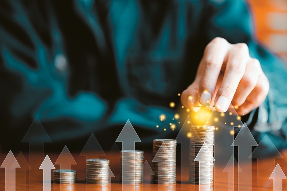 Στροφή των καταθετών σε εναλλακτικές επιλογές (πίνακες) | Ειδήσεις για την Οικονομία