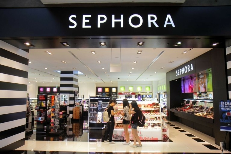 Sephora: Η ιστορία επιτυχίας της μεγάλης επιχειρηματικής αυτοκρατορίας (Twitter pics)