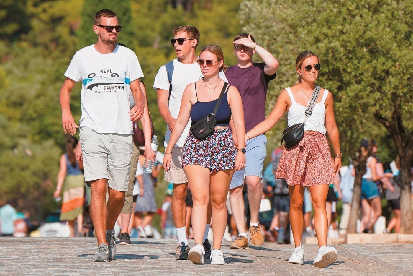 ΤτΕ: Άγγιξαν τα €20,6 δισ. τα έσοδα από τον τουρισμό – Πάνω από 30 εκατ. τουρίστες «ψήφισαν» Ελλάδα