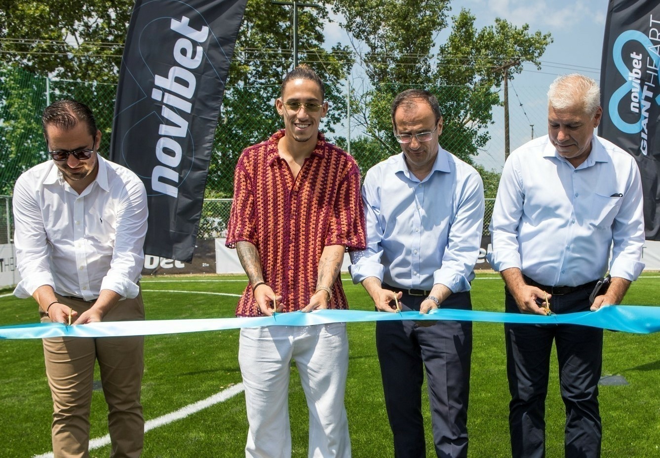 Η Novibet παραδίδει στους πολίτες των Σερρών το νέο γήπεδο ποδοσφαίρου «Κώστας Τσιμίκας» (pics)