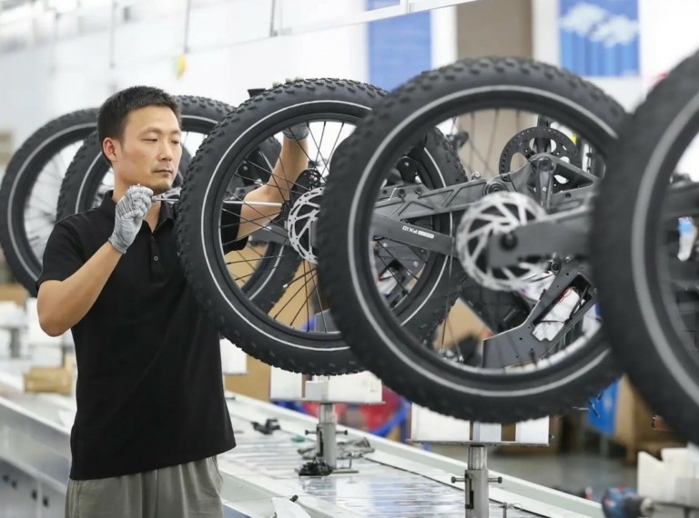 Ποιοι είναι οι 3 κολοσσοί που μεταφέρουν την εφοδιαστική τους αλυσίδα εκτός Κίνας (pics)