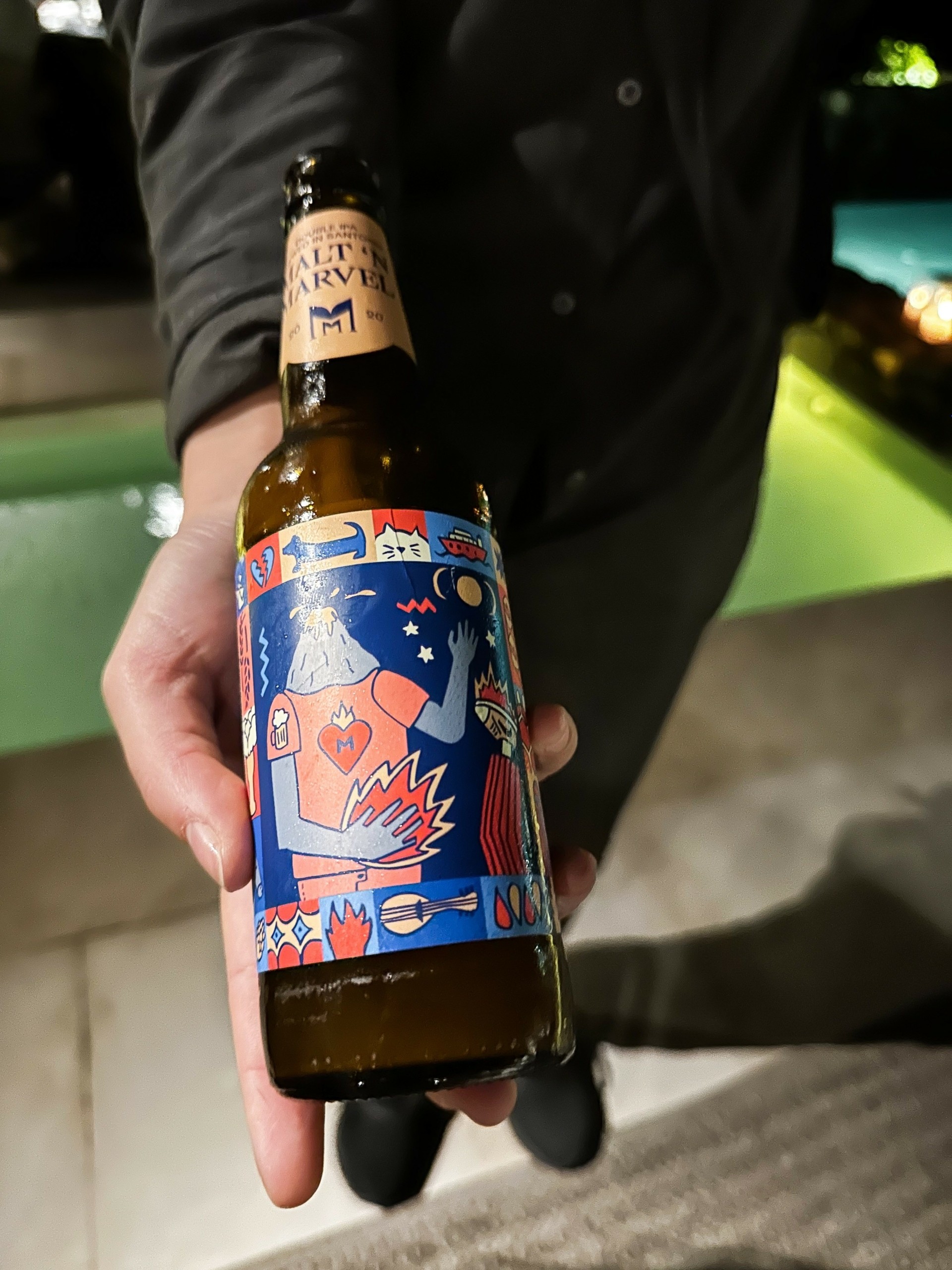 Elements: Σπάνιες στιγμές γαστρονομίας στην Οία της Σαντορίνης