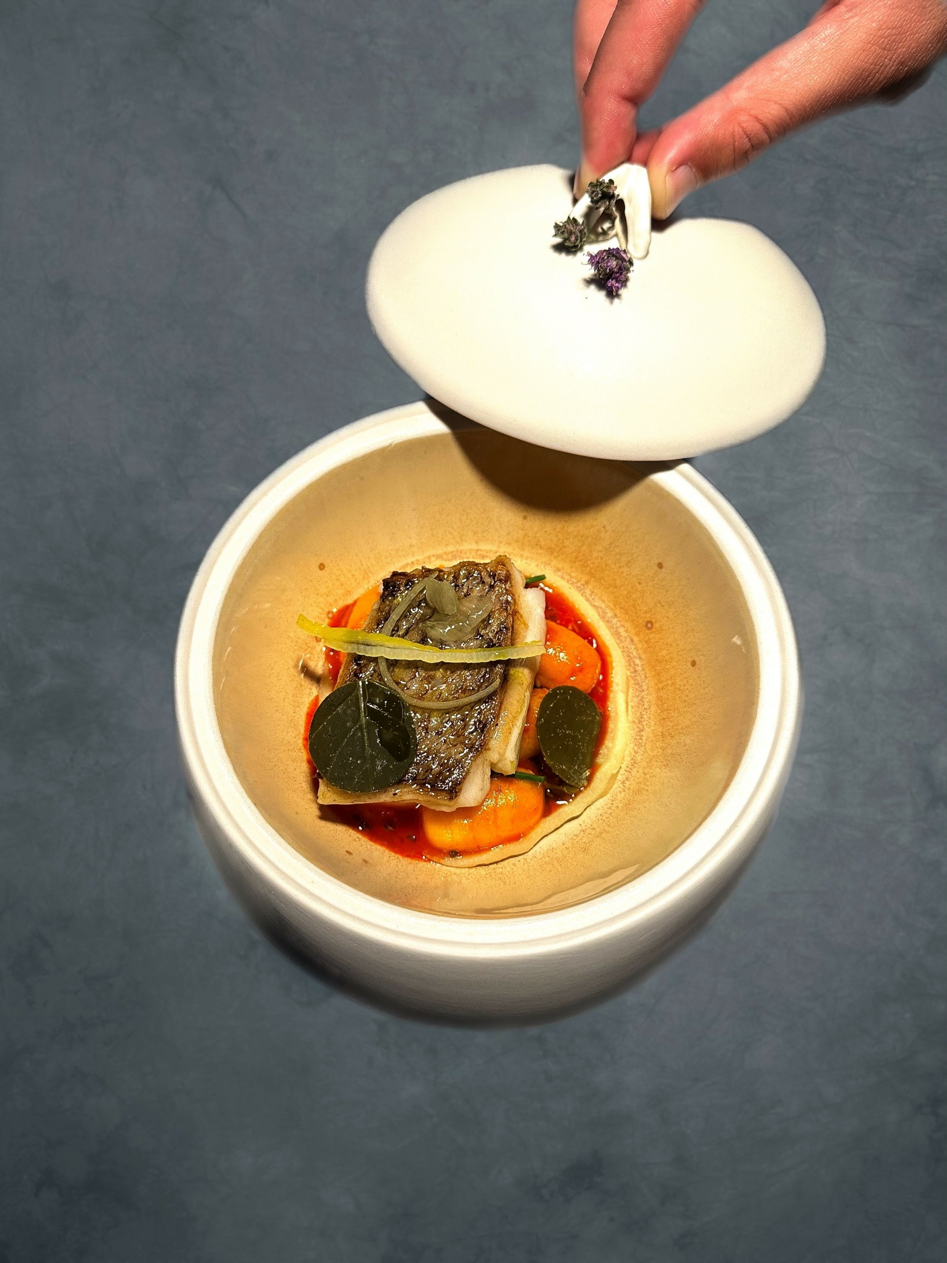 Lauda στη Σαντορίνη: Ενα επικό μενού σε μία από τις κορυφαίες γαστρονομικές εμπειρίες στην Ελλάδα