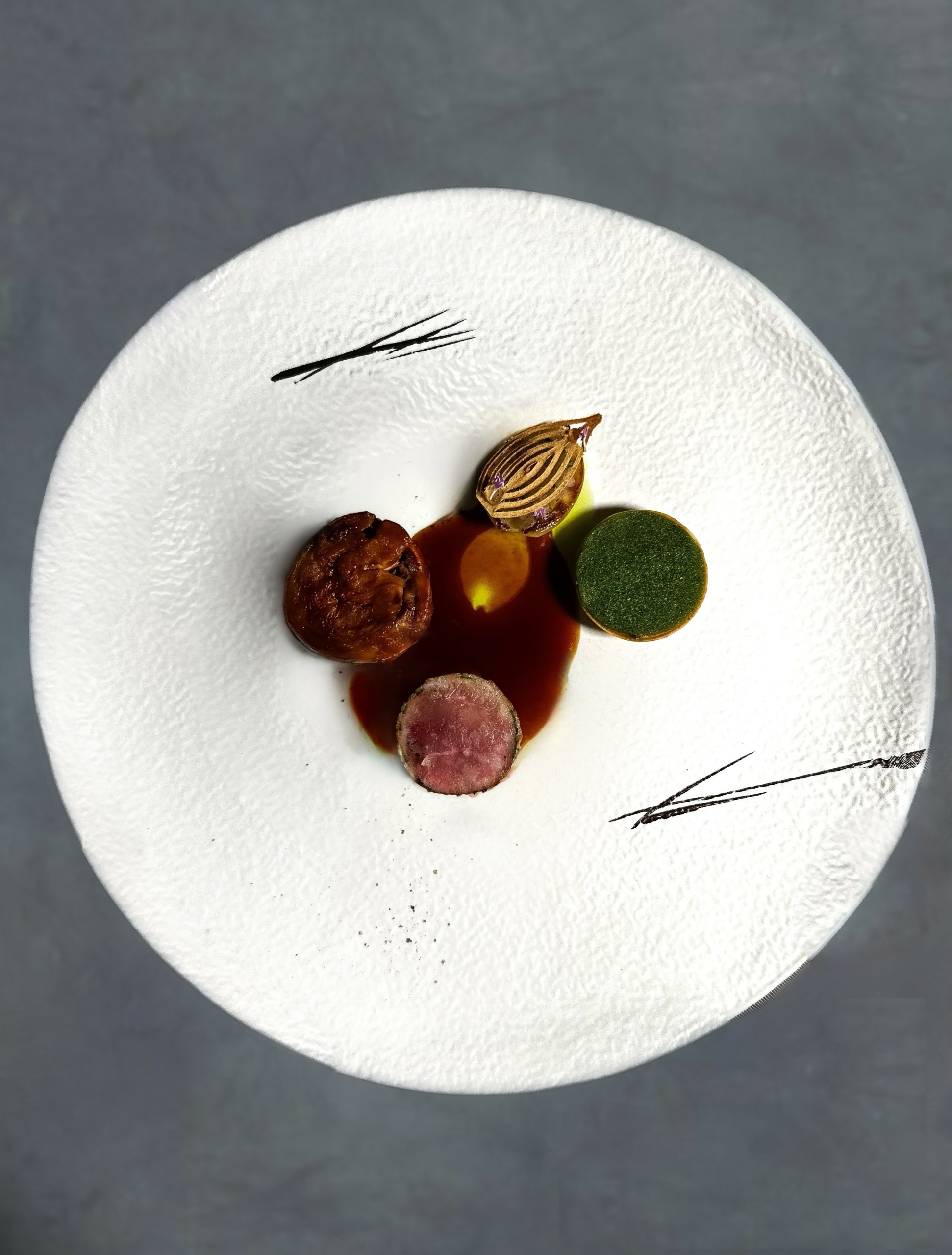 Lauda στη Σαντορίνη: Ενα επικό μενού σε μία από τις κορυφαίες γαστρονομικές εμπειρίες στην Ελλάδα