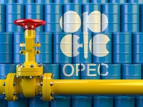 Bloomberg: Παρατείνονται οι μειώσεις παραγωγής πετρελαίου από τον ΟΠΕΚ+