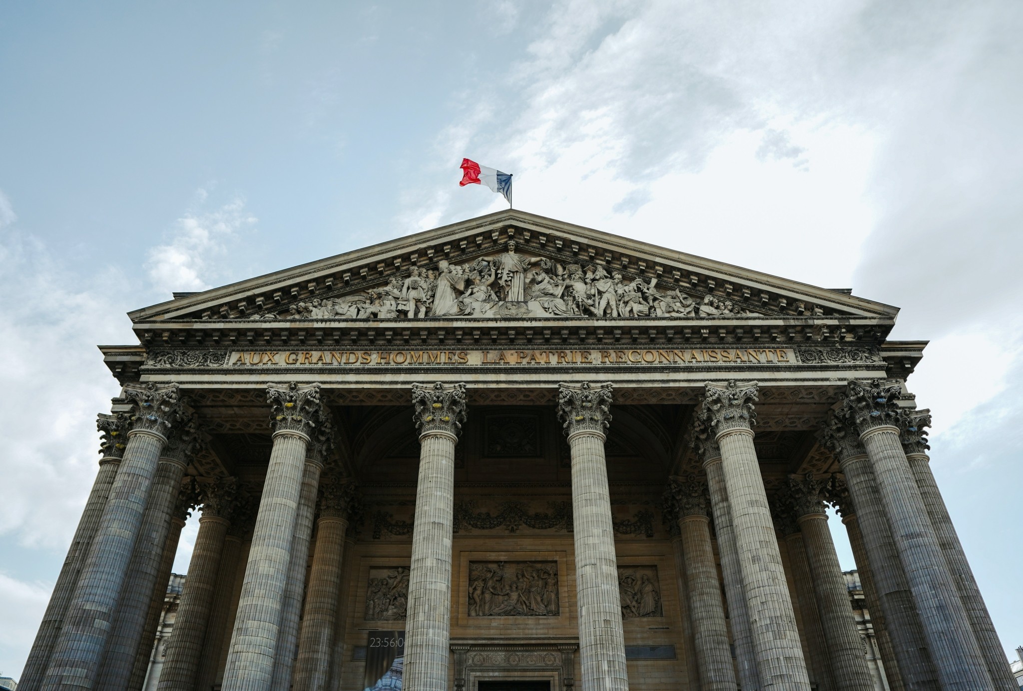 Γαλλικές τράπεζες: Η πιθανότητα νέας πολιτικής κρίσης δημιουργεί έντονες πιέσεις