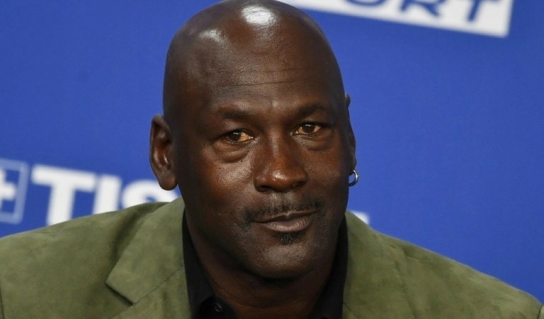 To πλειοψηφικό του μερίδιο στους Charlotte Hornets πούλησε ο Μάικλ Τζόρνταν