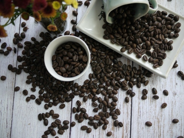 «Αλμυρός» καφές: Πού οφείλεται η εκτίναξη της τιμής για την ποικιλία robusta (γράφημα)