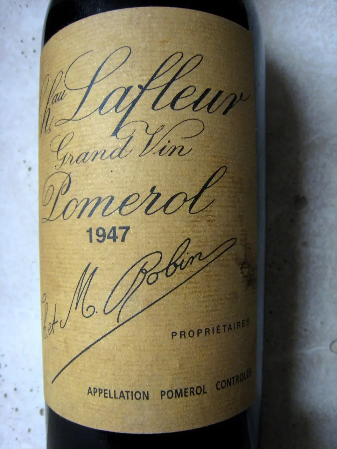 Ο άνθρωπος που έκανε τη μεγαλύτερη απάτη στην ιστορία του κρασιού – Αυτή είναι η ιστορία