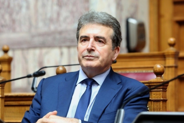 Χρυσοχοΐδης στη Βουλή: Έωλη και προσχηματική η πρόταση δυσπιστίας της αντιπολίτευσης