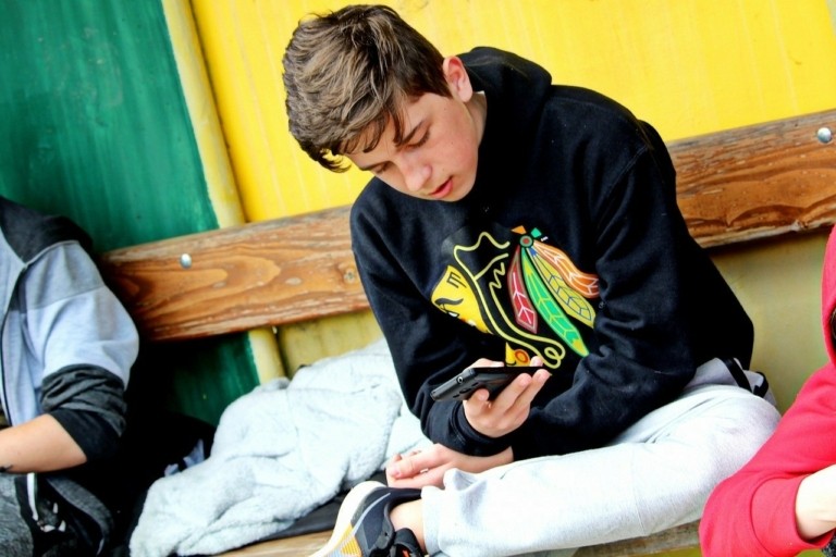 Μαθητές στην Ελλάδα: Τι δείχνει έρευνα για κάπνισμα, αλκοόλ και τυχερά παιχνίδια