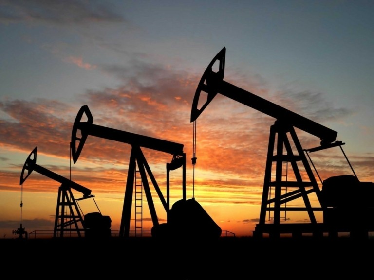 Πετρέλαιο: Ποια χώρα παράγει αυτή τη στιγμή περισσότερο «από οποιαδήποτε άλλη στην Ιστορία»