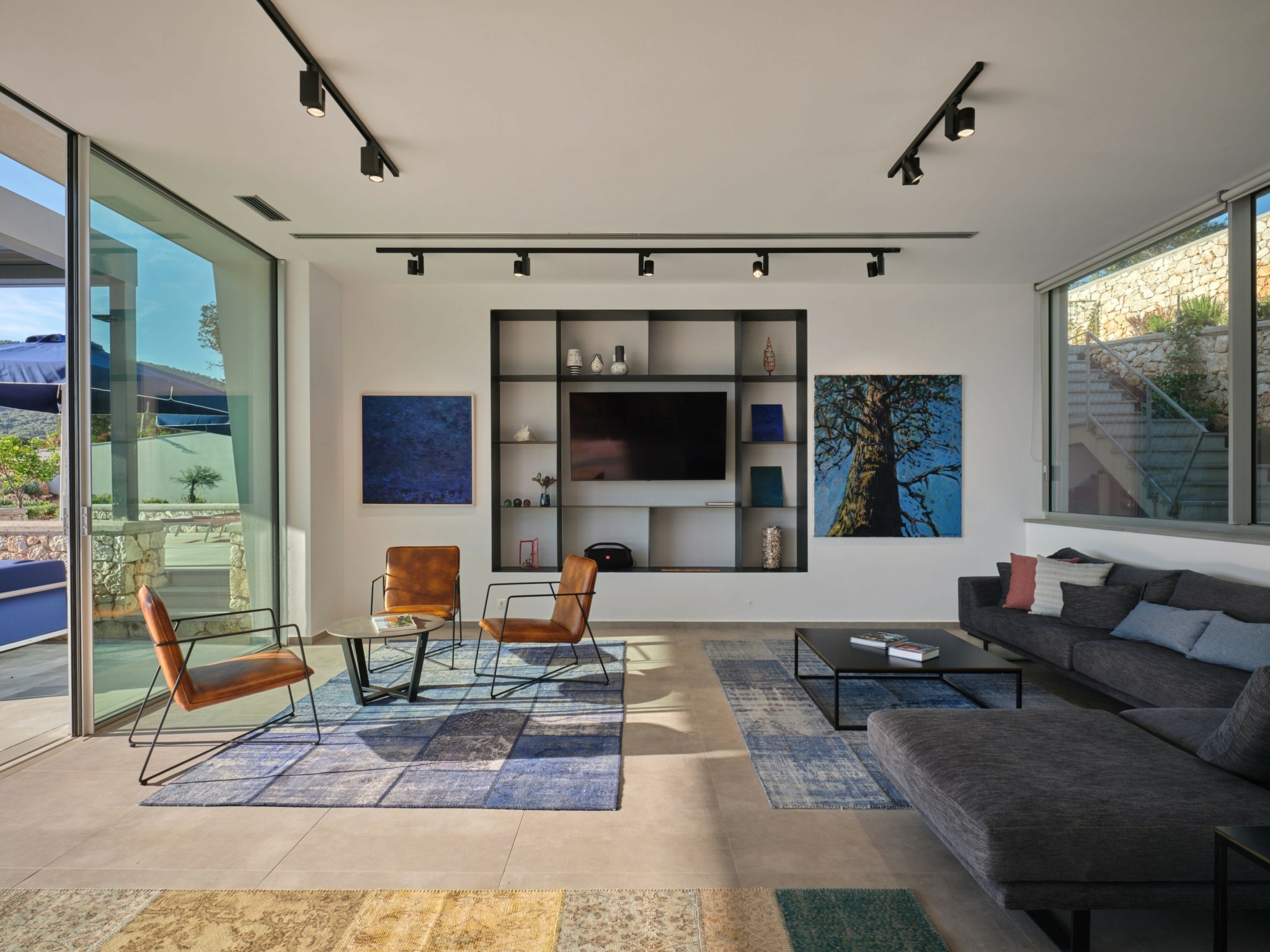 5 εντυπωσιακές βίλες προς ενοικίαση στην Λευκάδα – Μέσα στο πράσινο με θέα στο γαλάζιο του Ιονίου