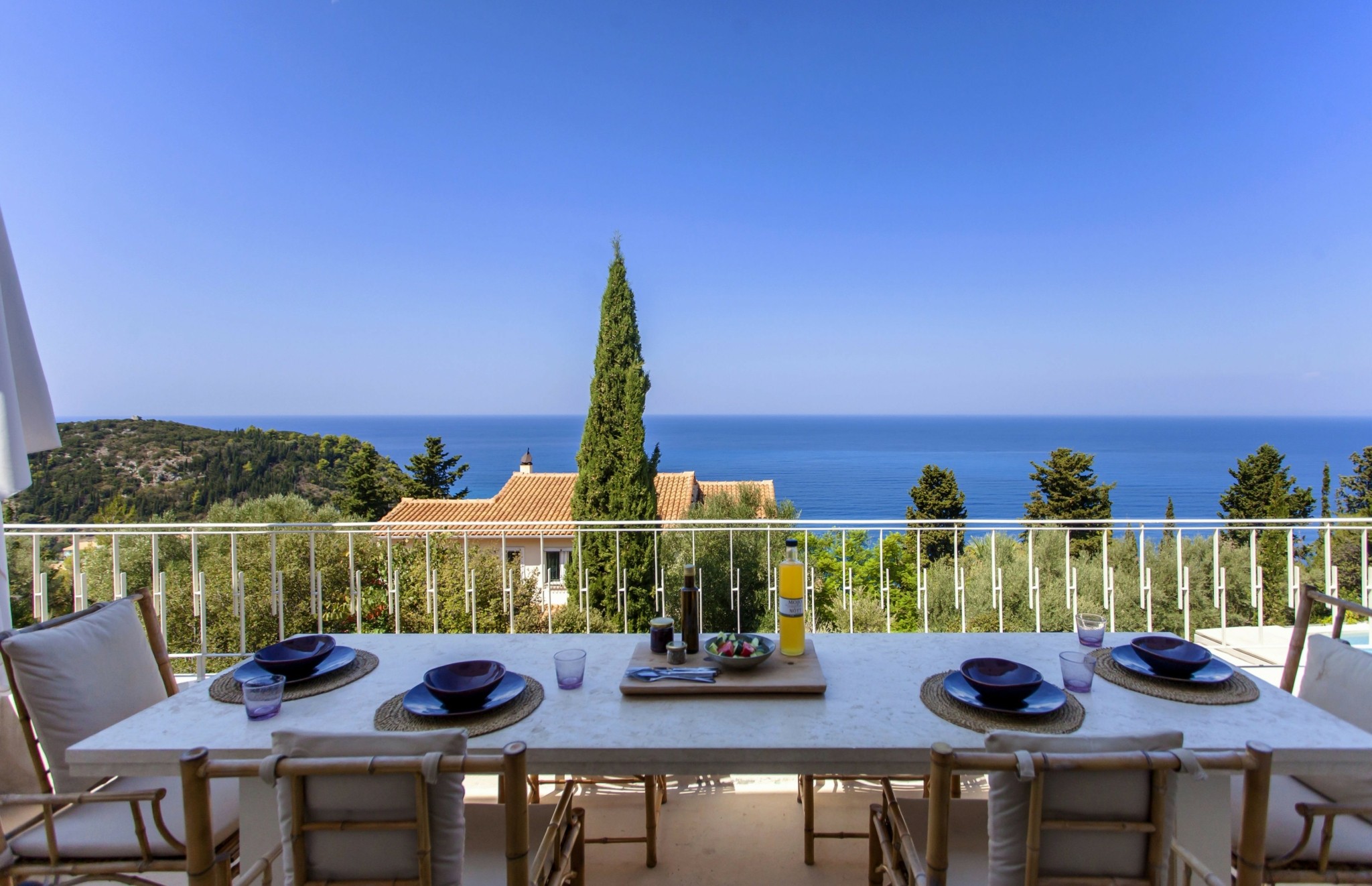 5 εντυπωσιακές βίλες προς ενοικίαση στην Λευκάδα – Μέσα στο πράσινο με θέα στο γαλάζιο του Ιονίου