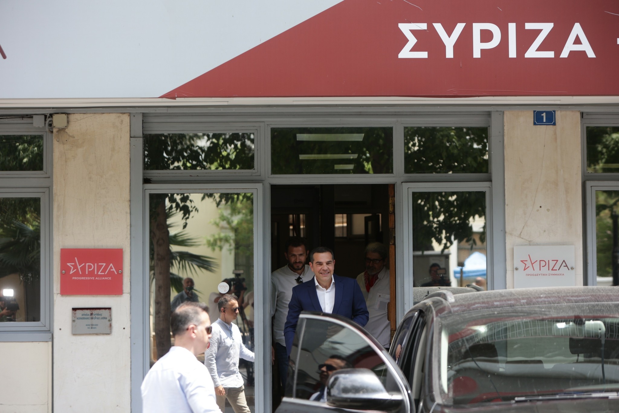 Ραγδαίες εξελίξεις στον ΣΥΡΙΖΑ: Πληροφορίες ότι παραιτήθηκε ο Τσίπρας στο Εκτελεστικό – Ανακοινώσεις στο Ζάππειο (vid)