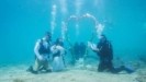 Το ελληνικό νησί που «νομιμοποιεί» τον υποβρύχιο γάμο – Πρωτότυπο κάλεσμα από τον Δήμο (tweets)