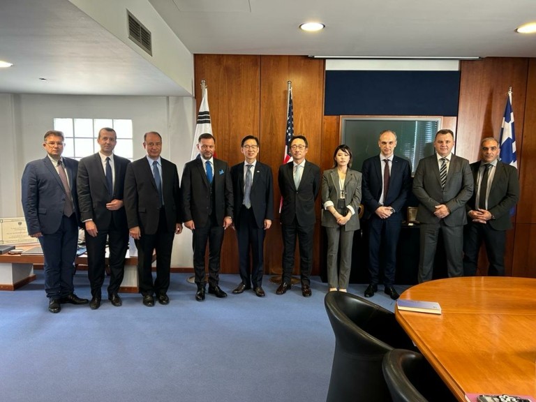 Όμιλος ONEX και Νότια Κορέα βάζουν θεμέλια συνεργασίας στα Ναυπηγεία Ελευσίνας