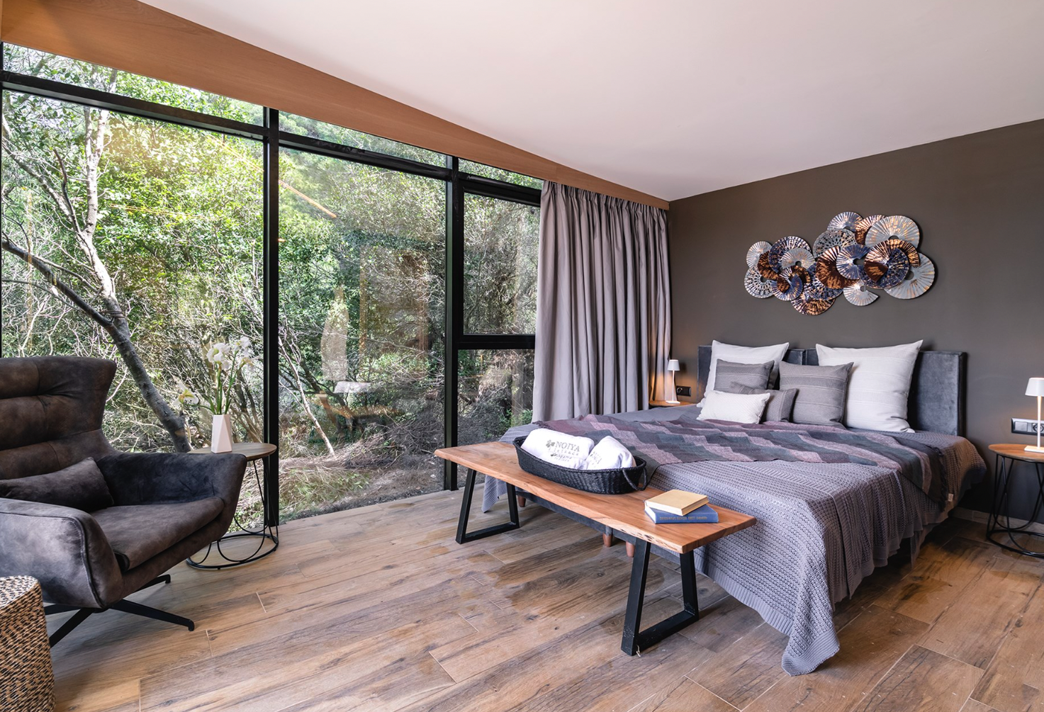 5 εντυπωσιακές βίλες προς ενοικίαση στην Λευκάδα – Μέσα στο πράσινο με θέα στο γαλάζιο του Ιονίου