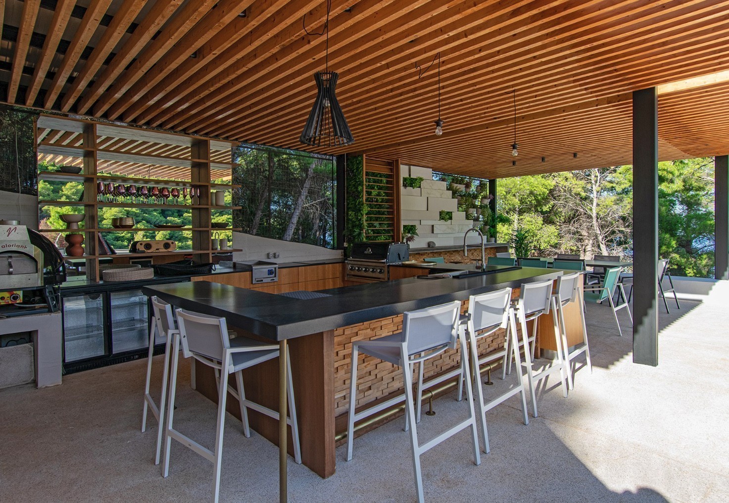 5 εντυπωσιακές βίλες προς ενοικίαση στην Λευκάδα – Μέσα στο πράσινο με θέα στο γαλάζιο του Ιονίου