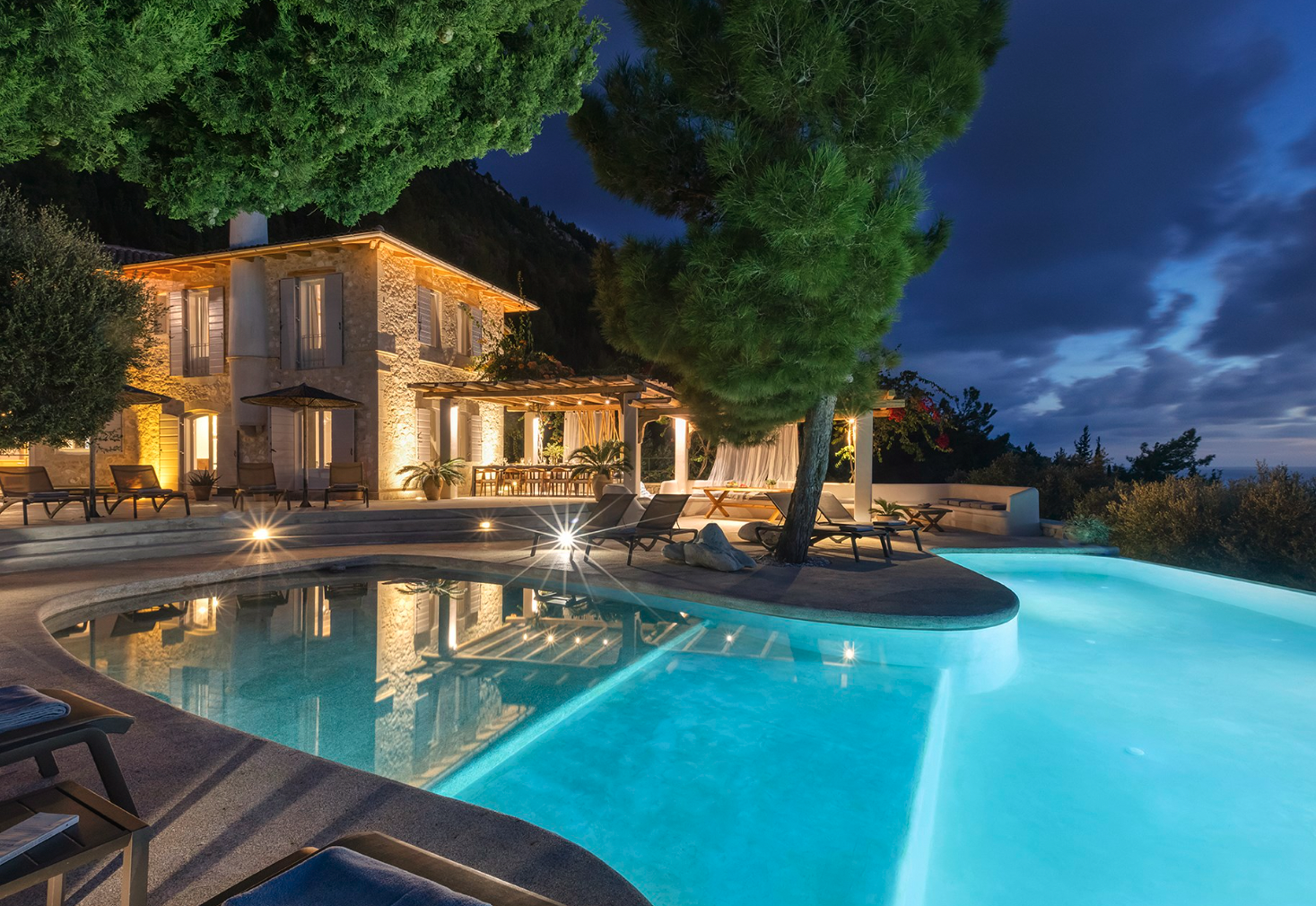 5 εντυπωσιακές βίλες προς ενοικίαση στην Λευκάδα – Μέσα στο πράσινο με θέα στο γαλάζιο του Ιονίου