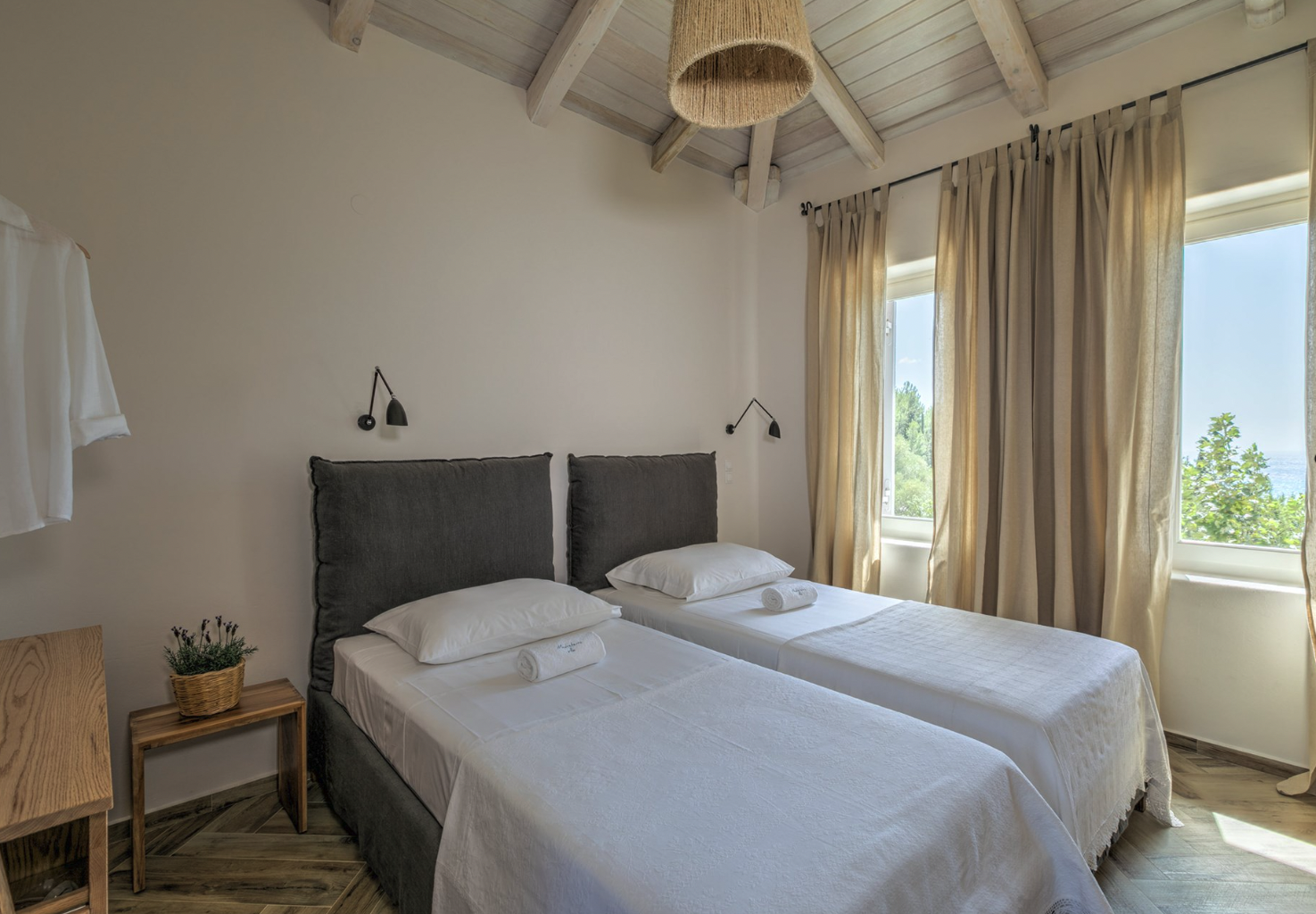 5 εντυπωσιακές βίλες προς ενοικίαση στην Λευκάδα – Μέσα στο πράσινο με θέα στο γαλάζιο του Ιονίου