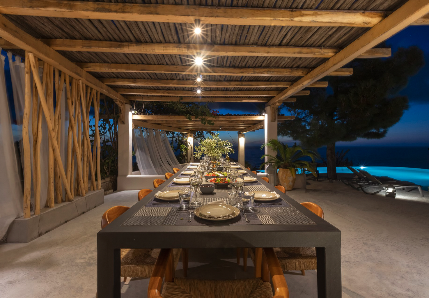 5 εντυπωσιακές βίλες προς ενοικίαση στην Λευκάδα – Μέσα στο πράσινο με θέα στο γαλάζιο του Ιονίου