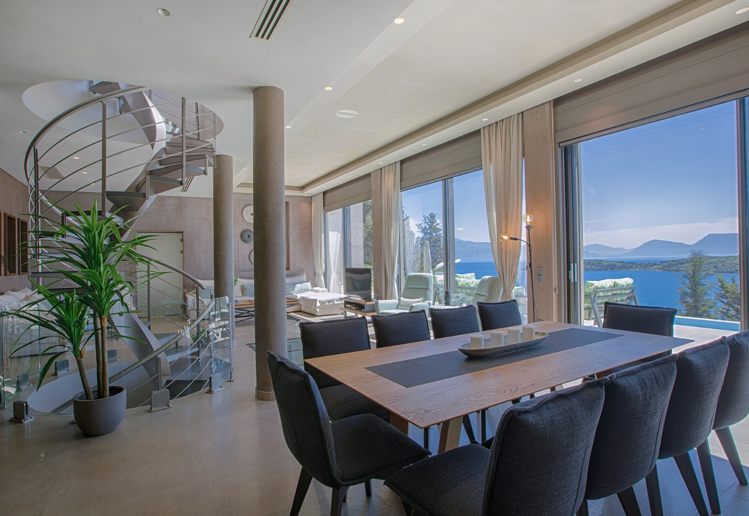 5 εντυπωσιακές βίλες προς ενοικίαση στην Λευκάδα – Μέσα στο πράσινο με θέα στο γαλάζιο του Ιονίου