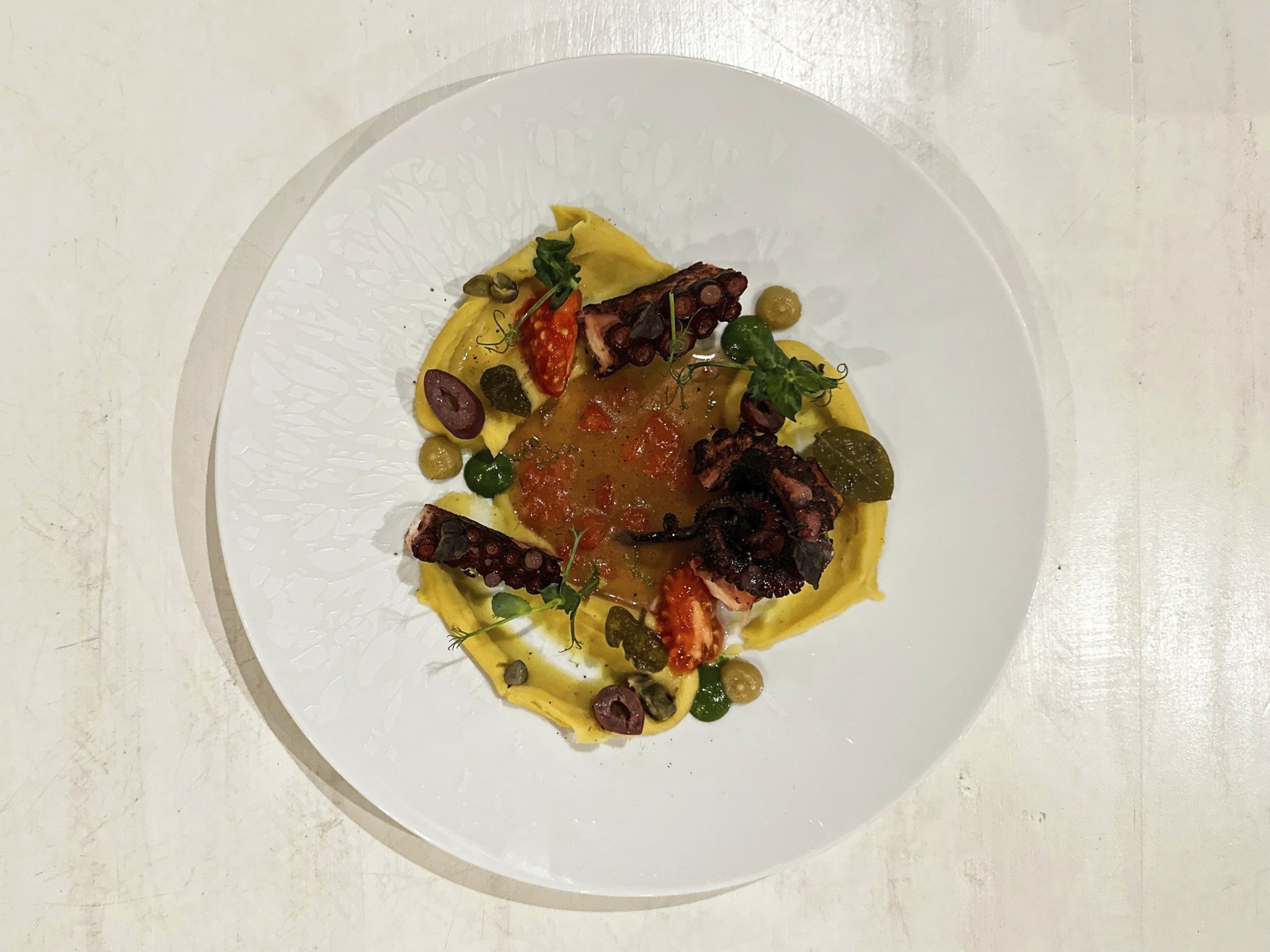 Kalopsía – Δοκιμάζουμε το νέο μενού του εστιατορίου της Τήνου που κάνει τη διαφορά