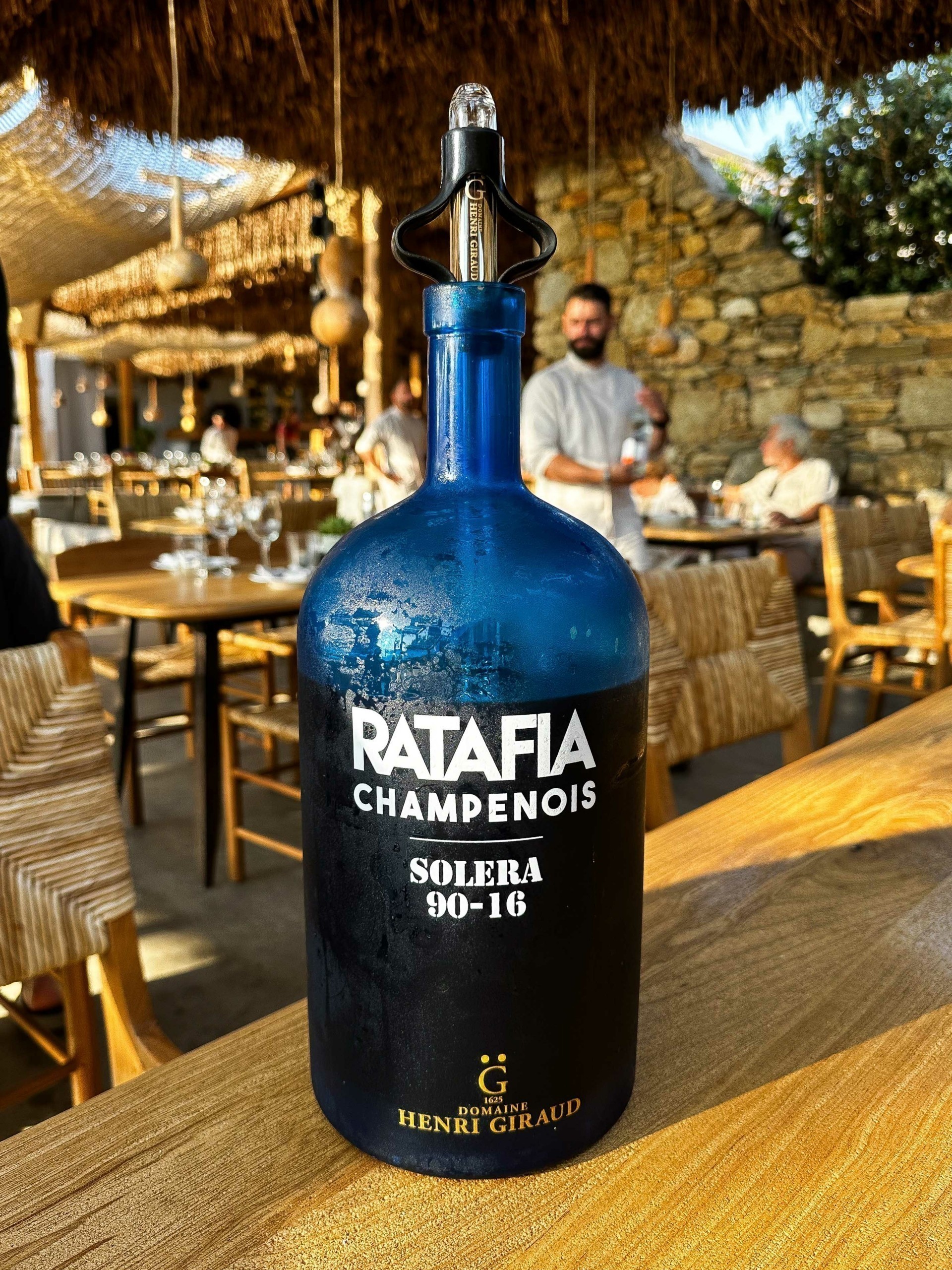 Alemagou – Δοκιμάζουμε το μενού στο αισθησιακό beach club της Φτελιάς στη Μύκονο