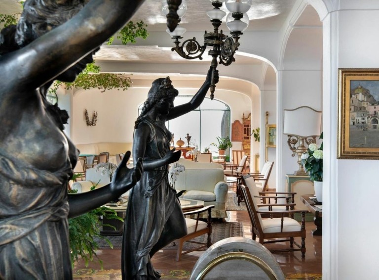 Η πιο περιζήτητη σουίτα στην κοσμοπολίτικη Costiera Amalfitana