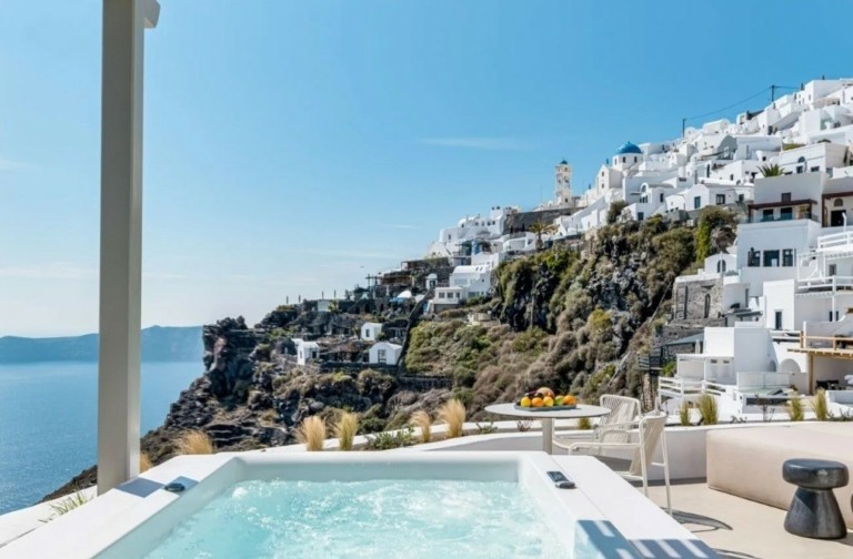 Adults only: 10 ξενοδοχεία χωρίς παιδιά σε ελληνικά νησιά