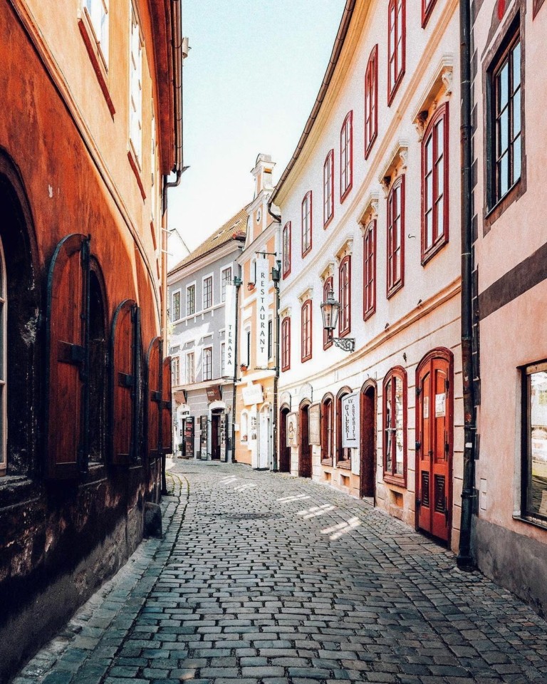 Φανταστείτε ένα μεγάλο κάστρο της Μονεμβασιάς: Αυτή είναι η απόλυτη εμπειρία στην Τσεχία