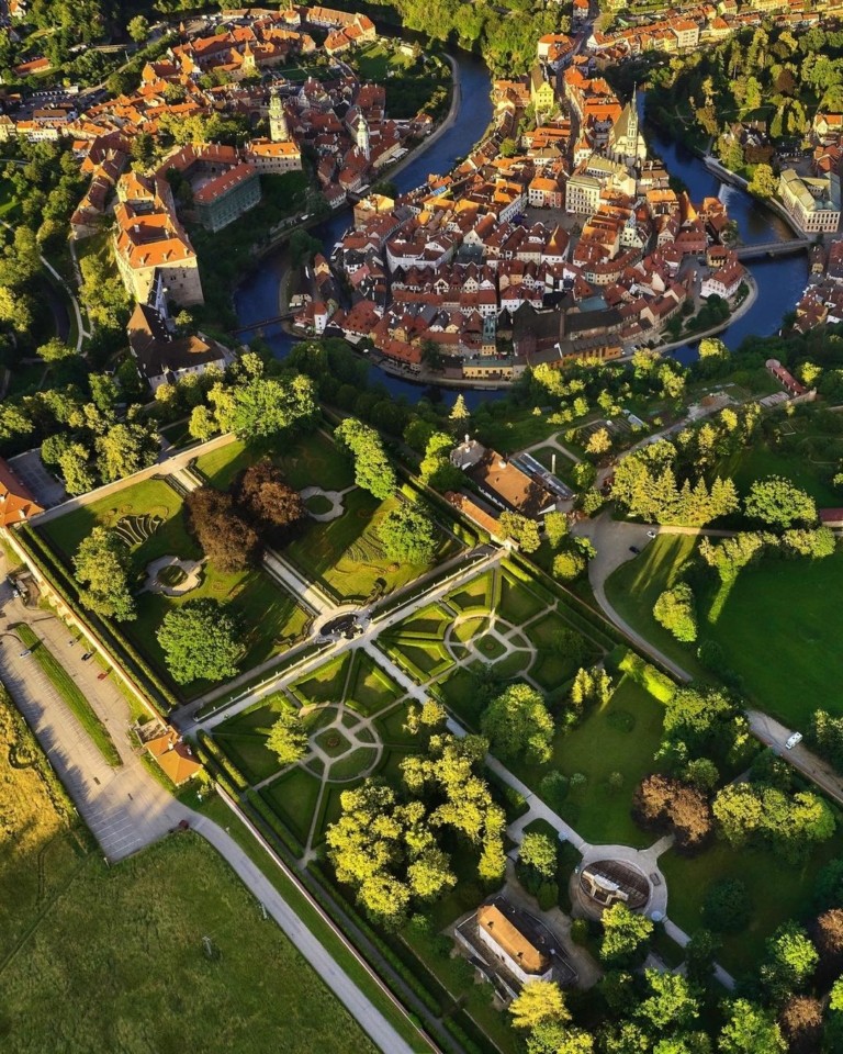 Φανταστείτε ένα μεγάλο κάστρο της Μονεμβασιάς: Αυτή είναι η απόλυτη εμπειρία στην Τσεχία