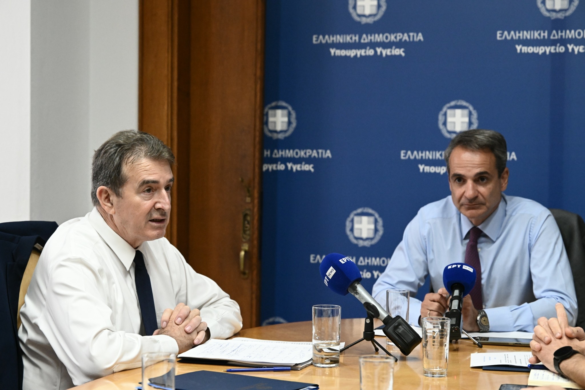Μητσοτάκης: Με στελέχη των Ενόπλων Δυνάμεων και της Πυροσβεστικής η πρώτη λύση για το ΕΚΑΒ (pics)