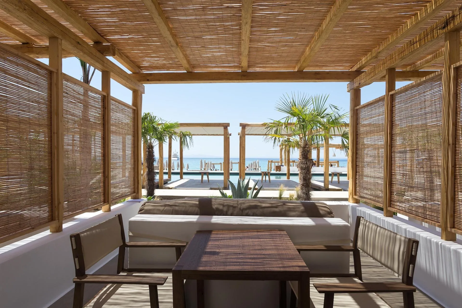 Πώς το Branco Mykonos έχτισε το δικό του στυλ και έγινε ένα ευζωιστικό καταφύγιο