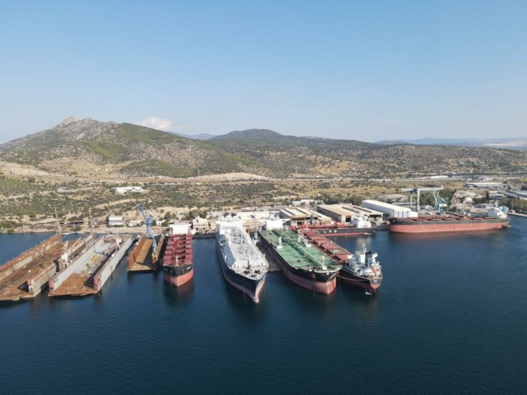Ναυπηγεία Ελευσίνας: Κατέπλευσε σήμερα για επισκευή το 29ο πλοίο που ανήκει στον Θεόδωρο Βενιάμη