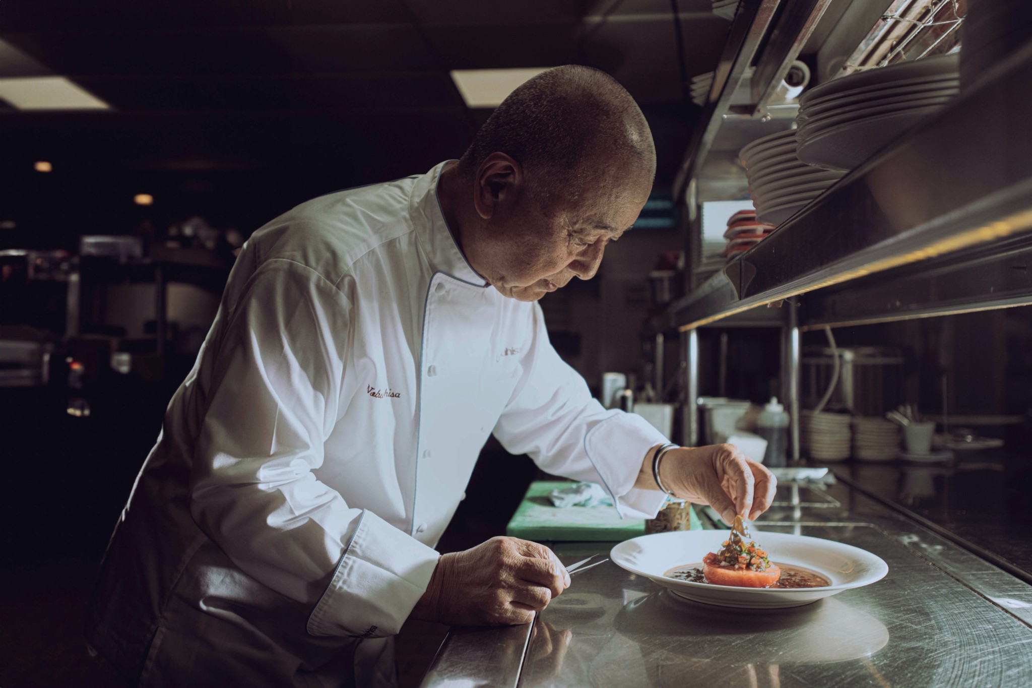 “Να σας πω ποιο είναι το μυστικό για το τέλειο σούσι;” Μια συζήτηση με τον μεγάλο δάσκαλο Nobu Matsuhisa
