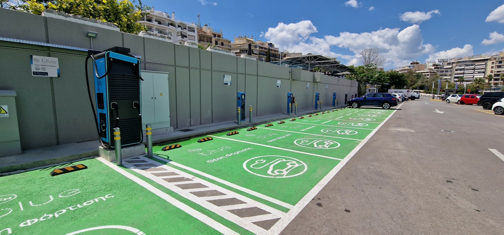 Νέος σταθμός φόρτισης στη D-Marin Ζέας (pic)