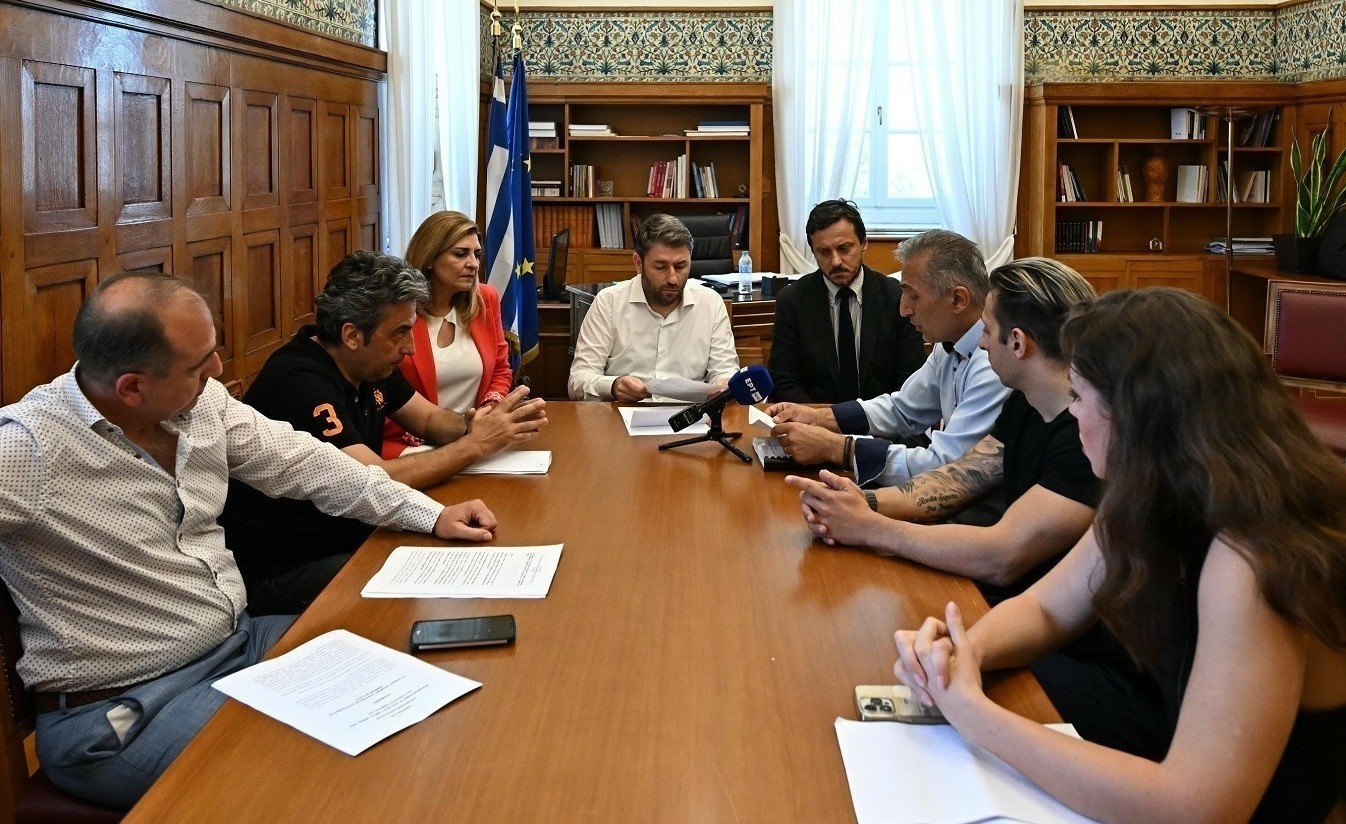 Ανδρουλάκης: «Έχουμε χρέος να μην ξεχάσουμε την τραγωδία στα Τέμπη και να πληρώσουν οι υπεύθυνοι»