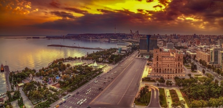 Αζερμπαϊτζάν: Πώς χρησιμοποιείται ο κορωνοϊός για τόνωση στην οικονομία του (γραφήματα)