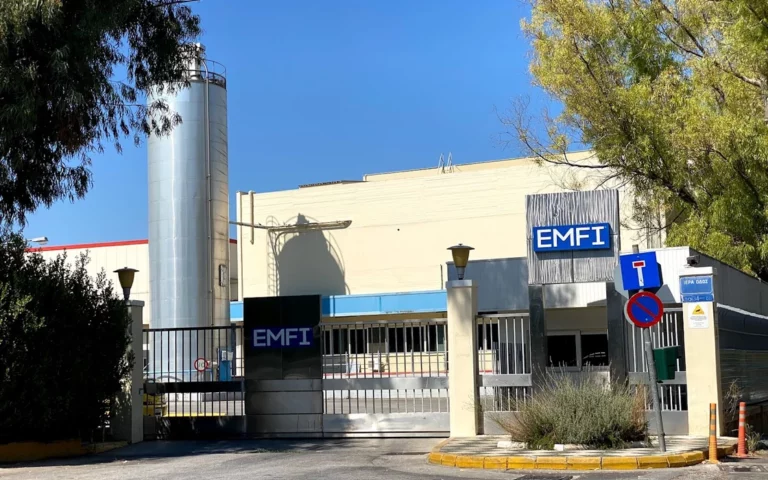 Οικογένεια Φιλίππου: Νέα αύξηση μετοχικού κεφαλαίου στην EMFI (πρώην ΕΒΓΑ) και επιστροφή στα περίπτερα (pic)