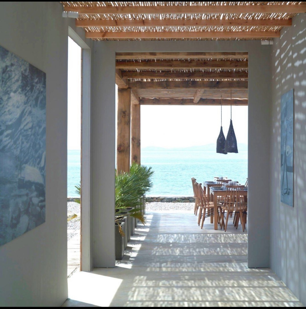 Bianco: Ενα εστιατόριο σε μια παραλία στην Τήνο για στιγμές που ονειρευόμαστε όλη τη χρονιά