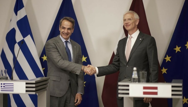 Μητσοτάκης: Ζήτησε διαφορετική αντιμετώπιση των αμυντικών δαπανών στο Σύμφωνο Σταθερότητας (vids)